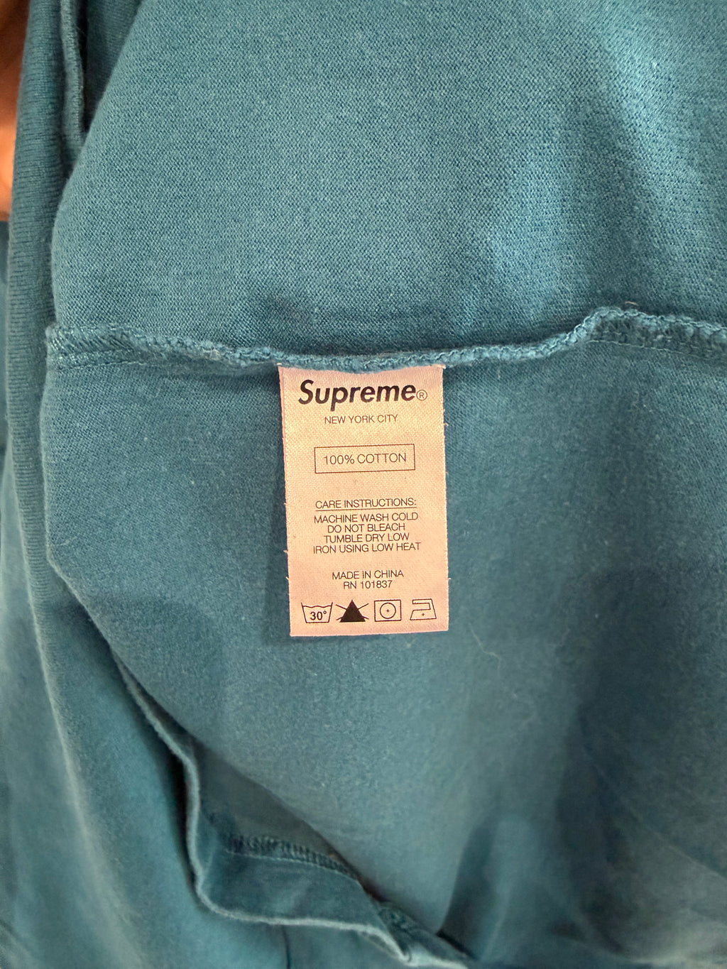 T-shirt Suprême