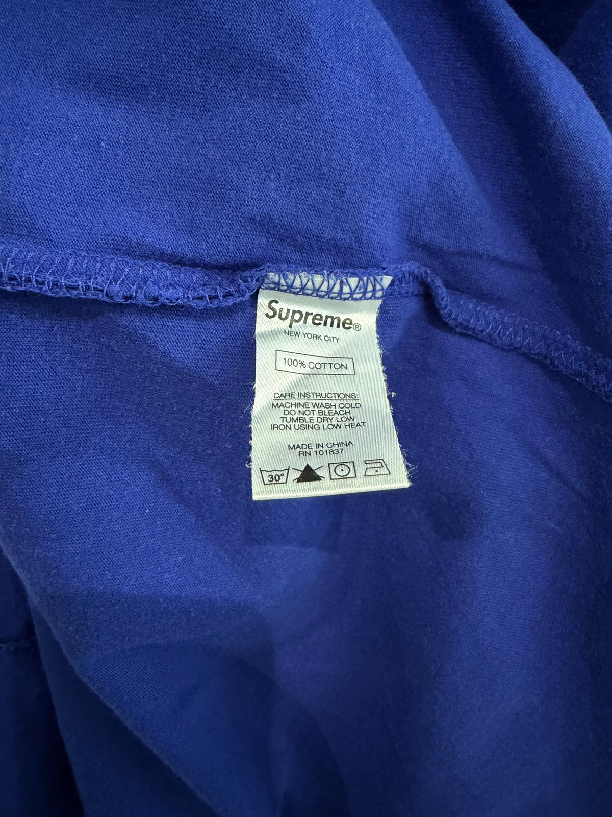 T-shirt Suprême