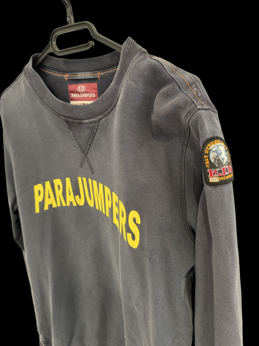 Pull Parajumpers