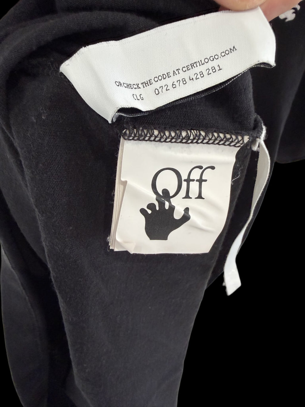 t-shirt off-white