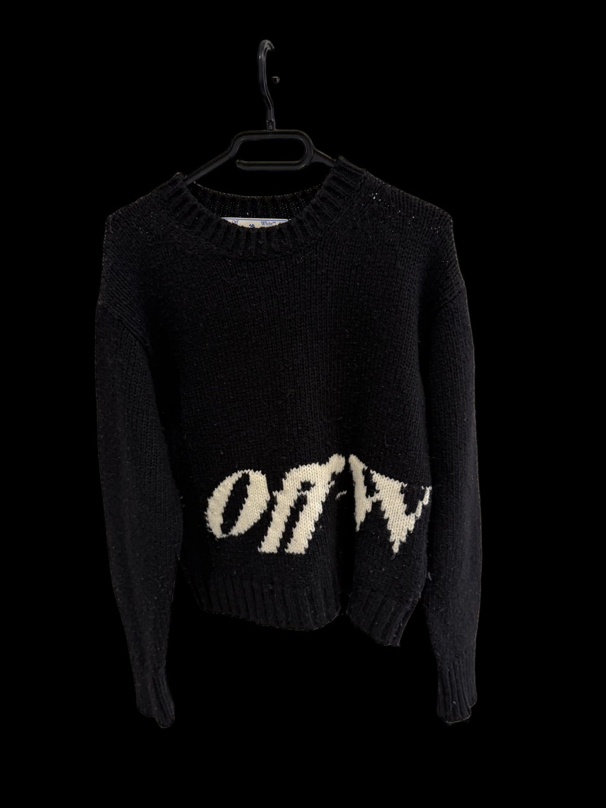Pull off white